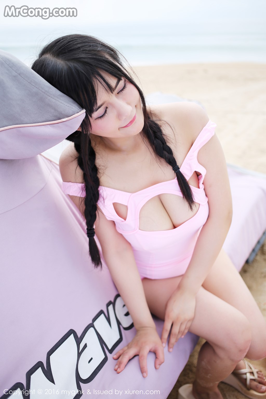 MyGirl Vol. 230: Model Cui Guai Yi (崔 乖 艺) (55 photos)