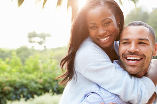 zufällige Berührungen verliebt, Freundschaft oder doch mehr, Bedeutung der zufälligen Berührung zufällige Berührungen verliebt, Freundschaft oder doch mehr, Bedeutung der zufälligen Berührung