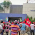 MST invade sede da Rede Bahia e pede liberdade de Lula