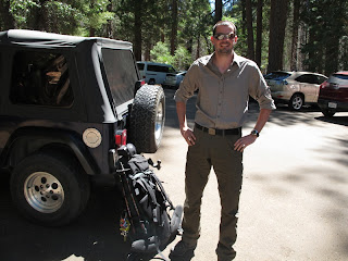 Kevins Jeep, mein Rucksack und ich