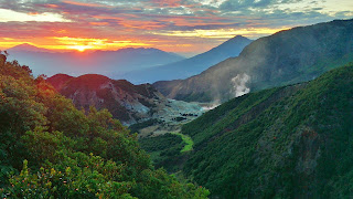 panorama gunung papandayan panorama gunung papandayan garut