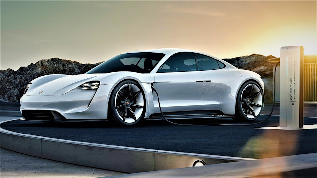 Porsche Taycan Tesla'nın yeni rakibi