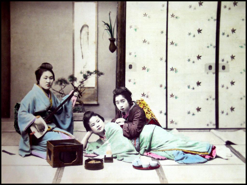 Старая японская мама. Такамакура гейши. Япония 1800. Старинное японское одеяло. Старая японская анимация.