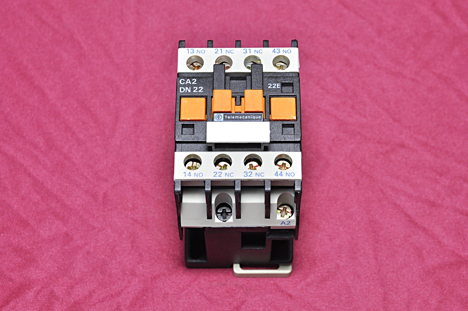 Telemecanique Ca2 Dn22 Control Relay Aeliya Marine