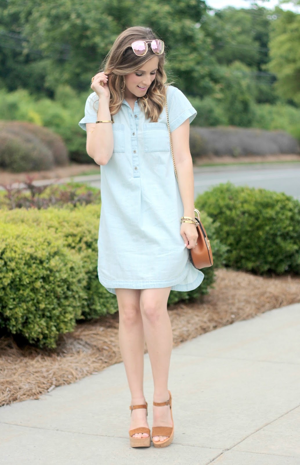 An Easy Way To Dress Up A Simple Shirt Dress | The Dainty Darling