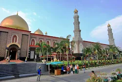 masjid kubah emas depok