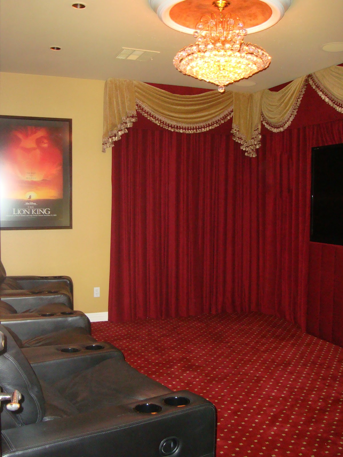 Best Christmas Decorated Homes In Las Vegas Nevada 2022 Dimes are a Girl's Best Friend Photos of Our Home