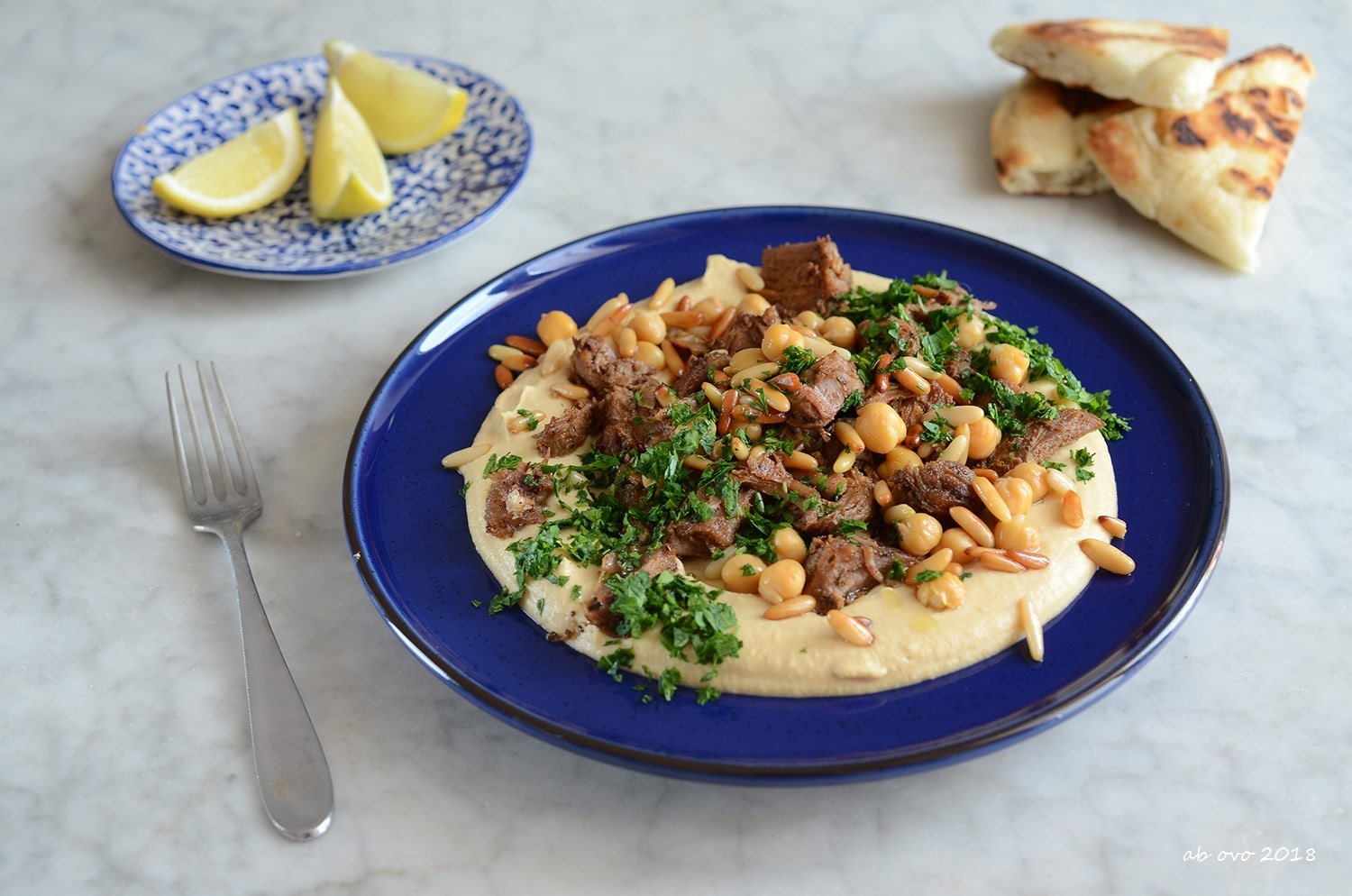 Ab oVo. Blog di ricette Hummus Kawarma (Hummus con agnello e salsa al