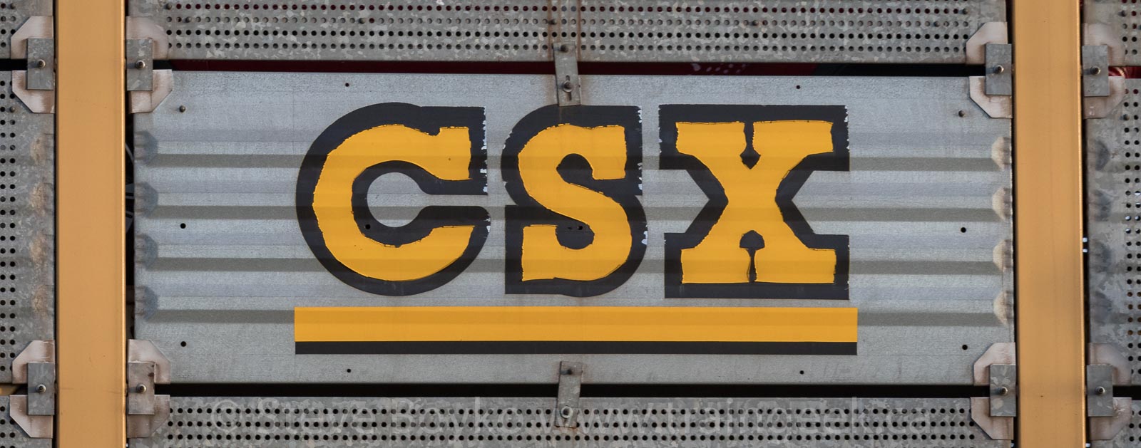 Confessions of a Train Geek: Logos Galore