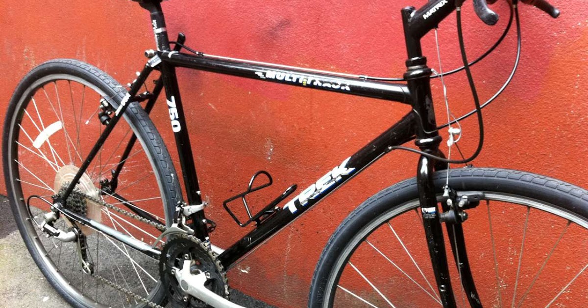 trek at750