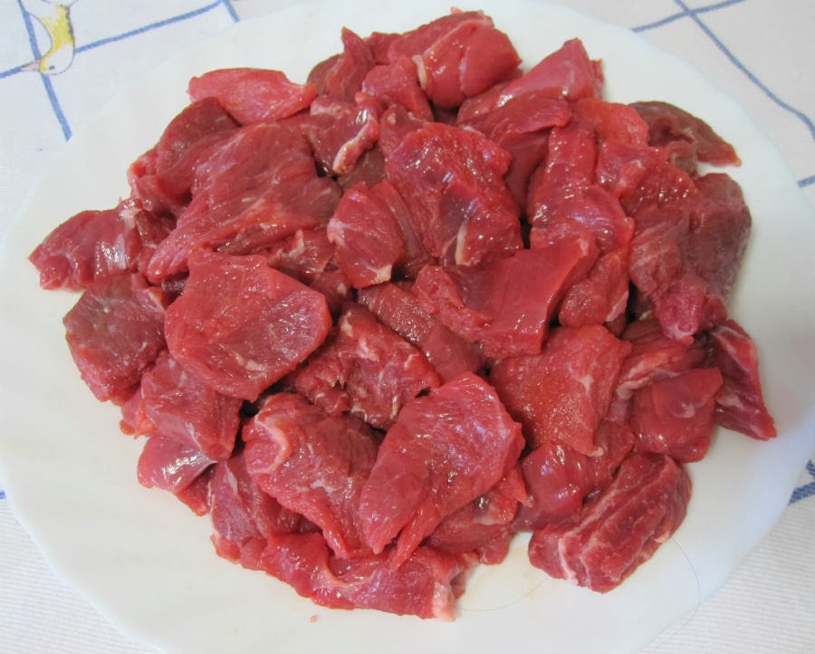 Limpiar y trocear carne