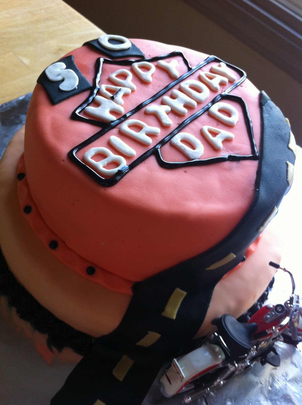 classycakes-1-harley-davidson-cake