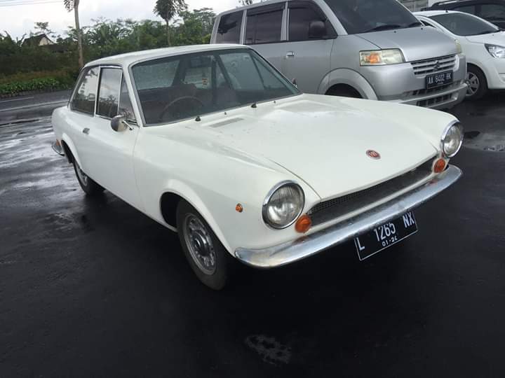 Dijual Kendaraan Beroda Empat Klasik Fiat 124 Sport Coupe Seri Black Oto Motif<script async src=