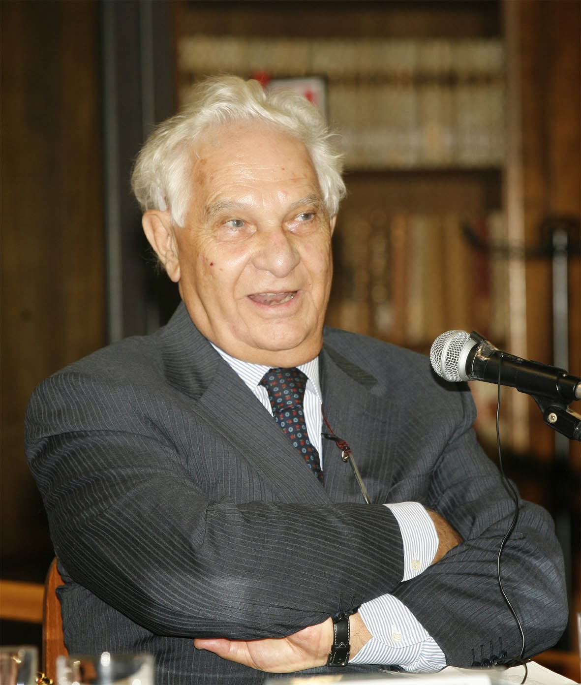 TONYPOET UN AUTORE, UN LIBRO ( 33 ) ERMANNO REA IL SORRISO DI DON