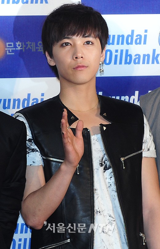 lee hong gi cutest guy ever new photos hong gi new hairstyle lee hong gi cutest guy ever new photos hong gi new hairstyle
