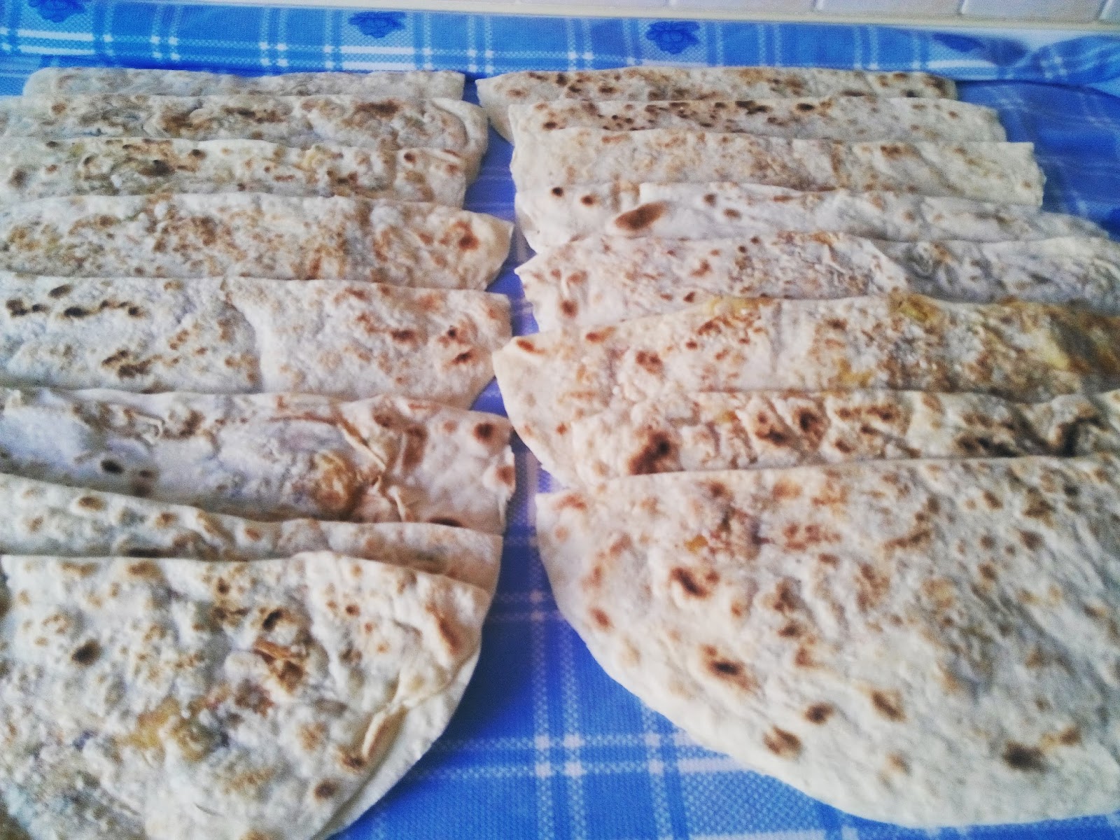 Sacda Börek Yapılışı Sacda Börek Yapılışı