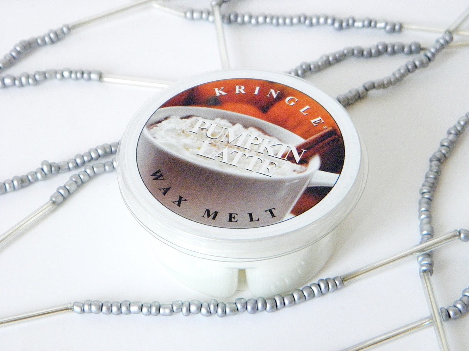 Czerwona Strona Nieba Bitwa na... zapachy Yankee Candle vs Kringle Candle.