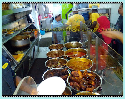 Pelbagai lauk pilihan, semua sedap-sedap
