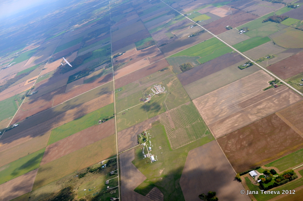 Jana around the world Gliding in Ontario & pictures from the air with