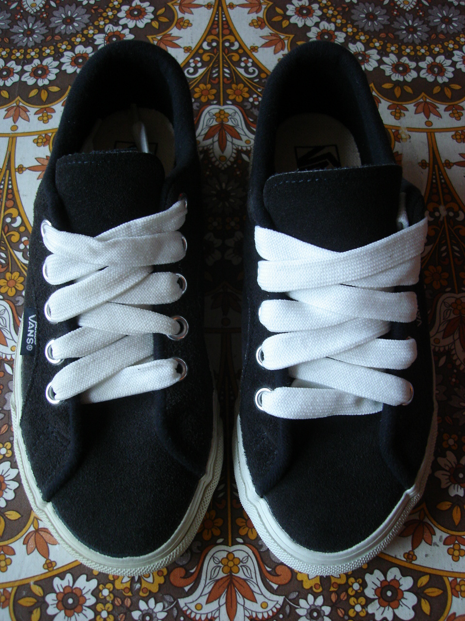 theothersideofthepillow: vintage VANS solid charcoal suede LAMPIN ...