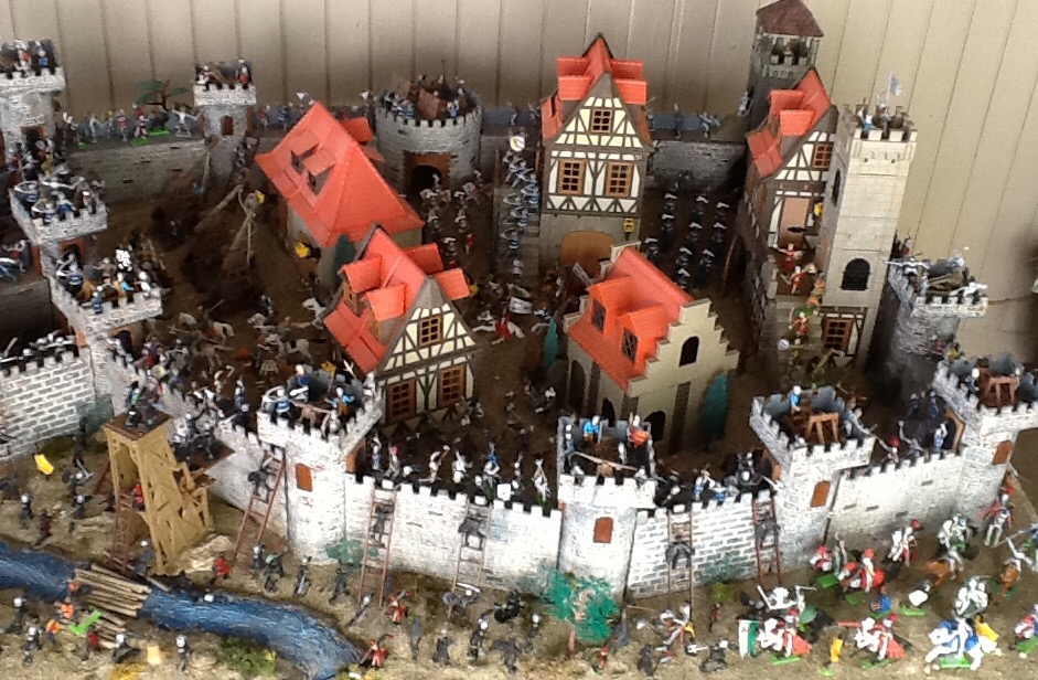 News The Front: TRENCH RUNNER: Joseph Svec's Plastic Fun With Dioramas Grand Castle Siege!