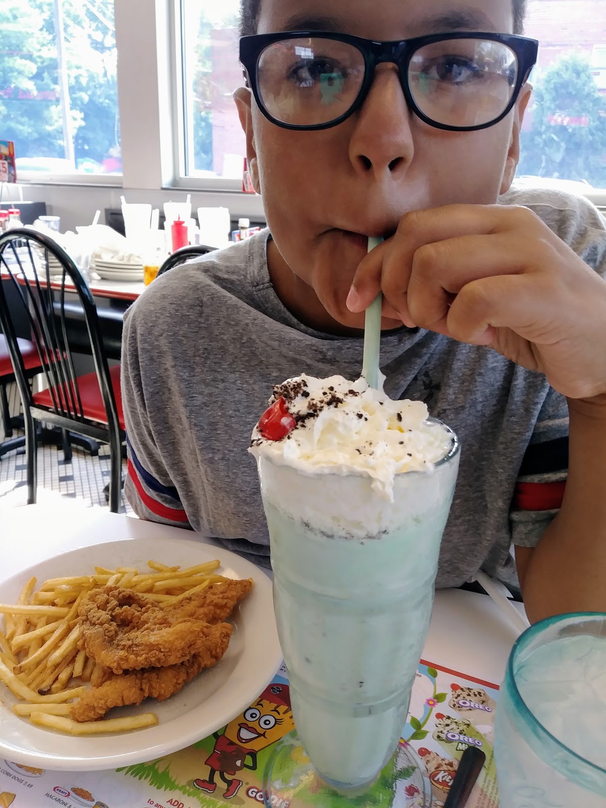 Steak 'n Shake Kids Eat Free Weekends + Enter to win a 50 gift card