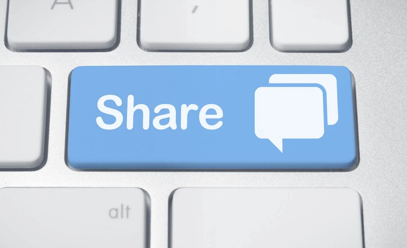 Return On A Share: How Content Shared On Social Media Can Influence Consumers - infographic
