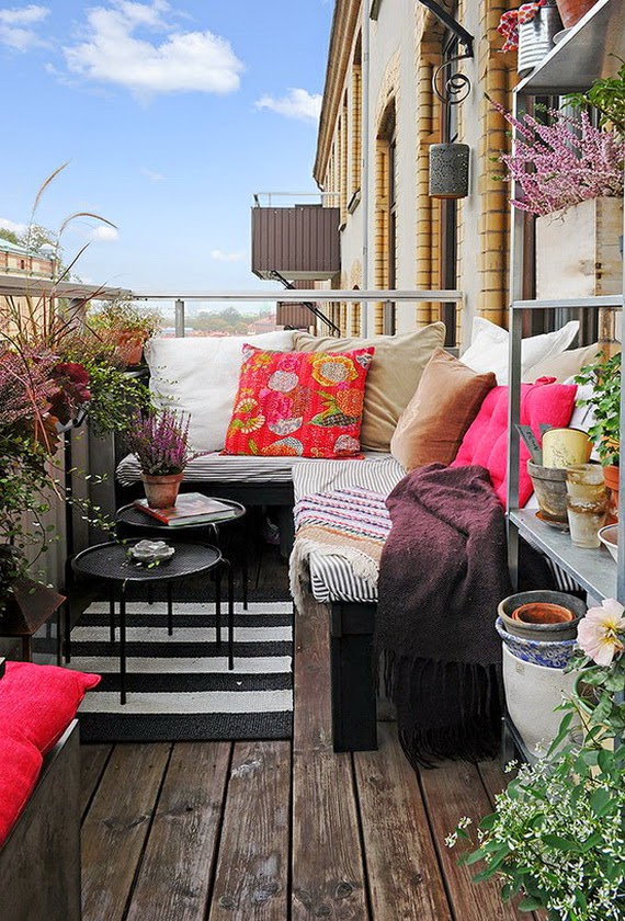 How to decorate A small Balcony ?