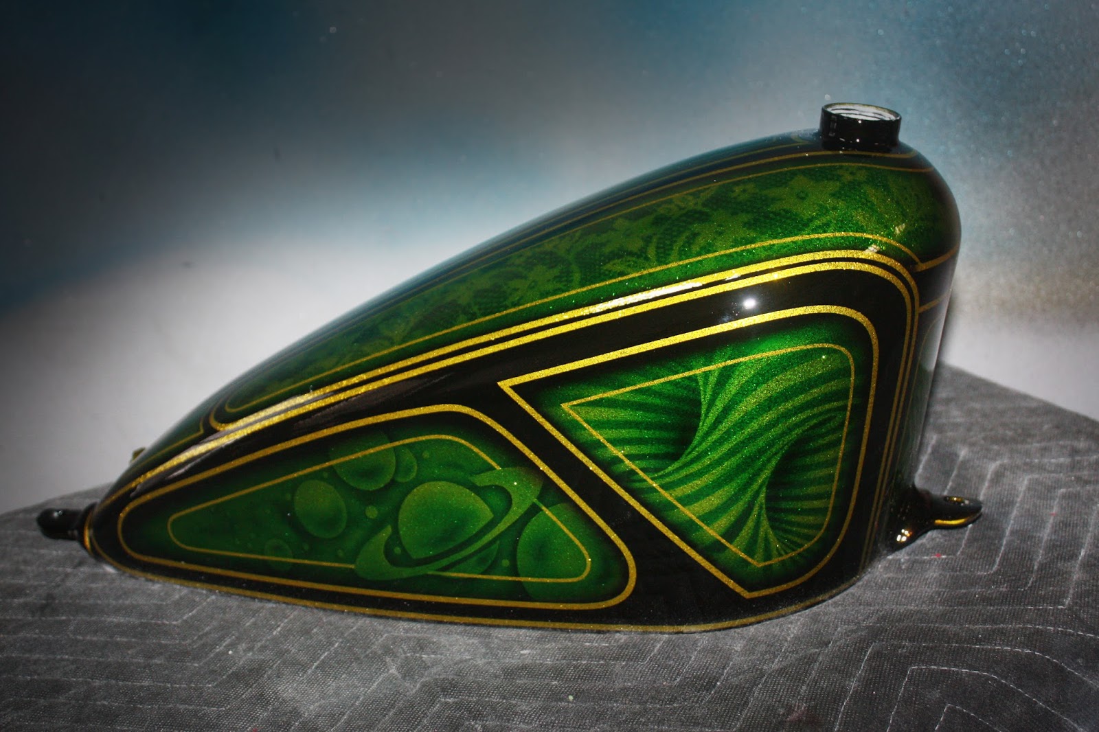 Online Motorcycle Paint Shop Green Gold candy metalflake