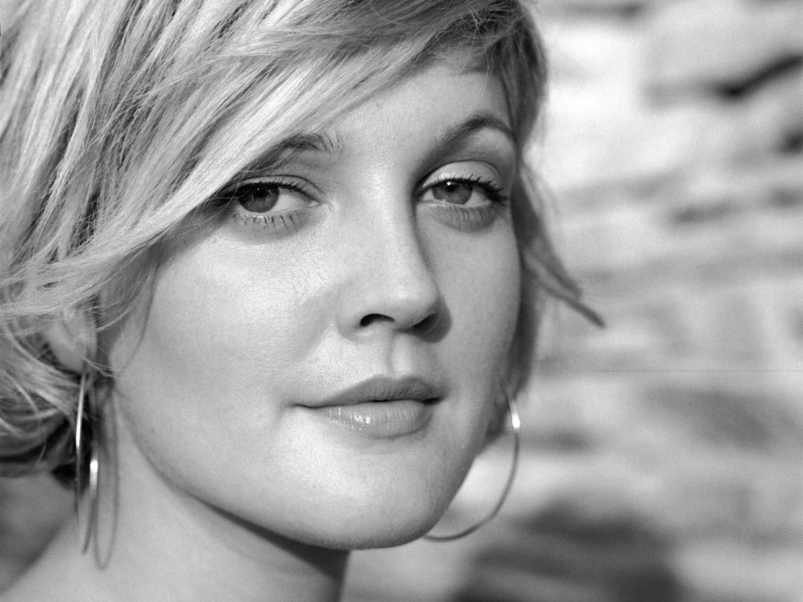 Drew Barrymore Wallpapers 2