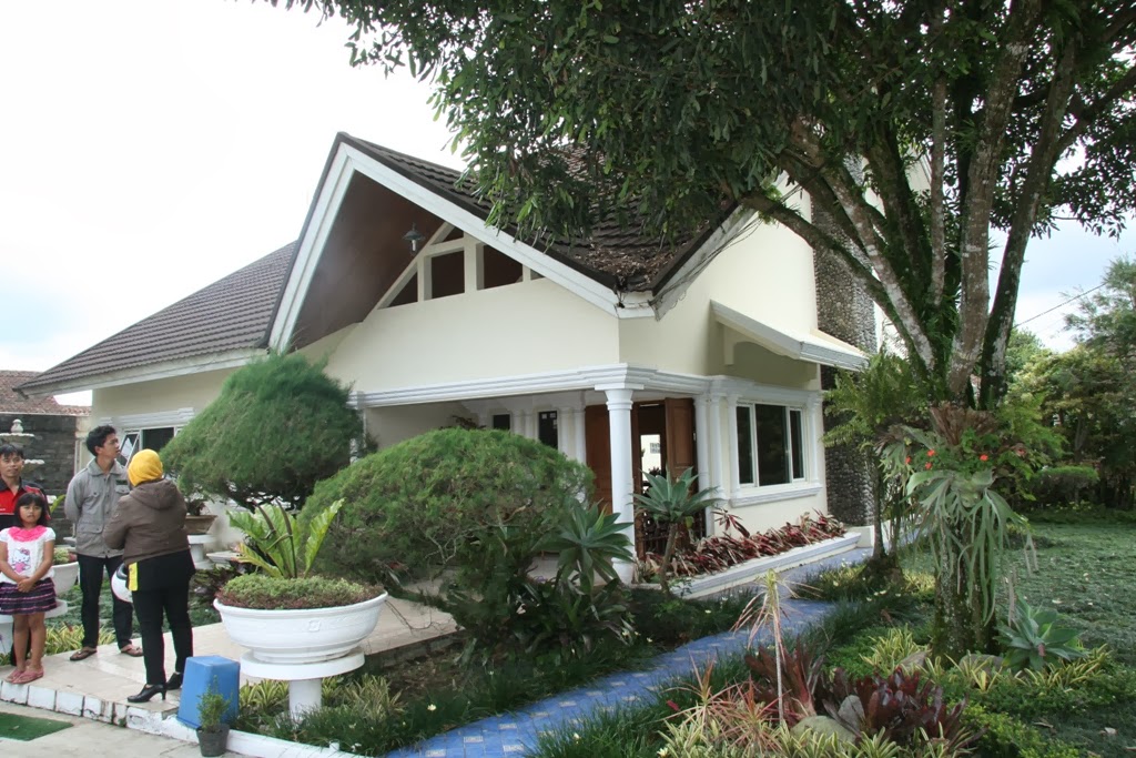 sewa villa di puncak Sewa villa di puncak murah ada kolam
