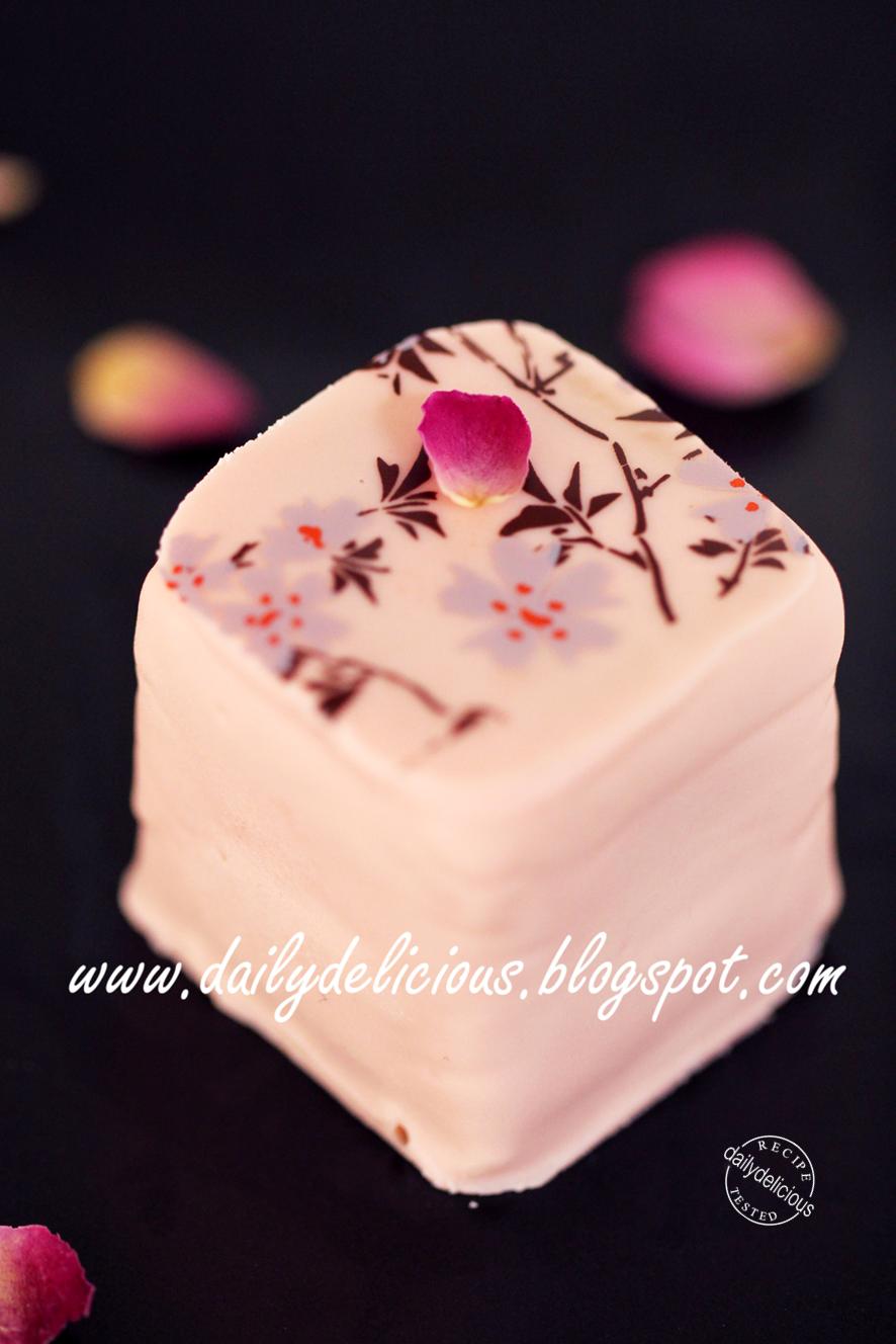 Cube Cake Put In Pairfa Cups Cube Cake Put In Pairfa Cups