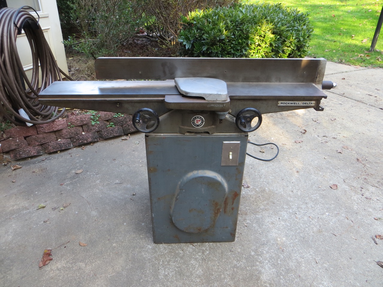The Project Lady Rockwell 37220 6″ Jointer Makeover + Caster Base & Push Blocks