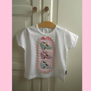 Camiseta personalizada Tres tacones camisetas-bodys-bebe-personalizados