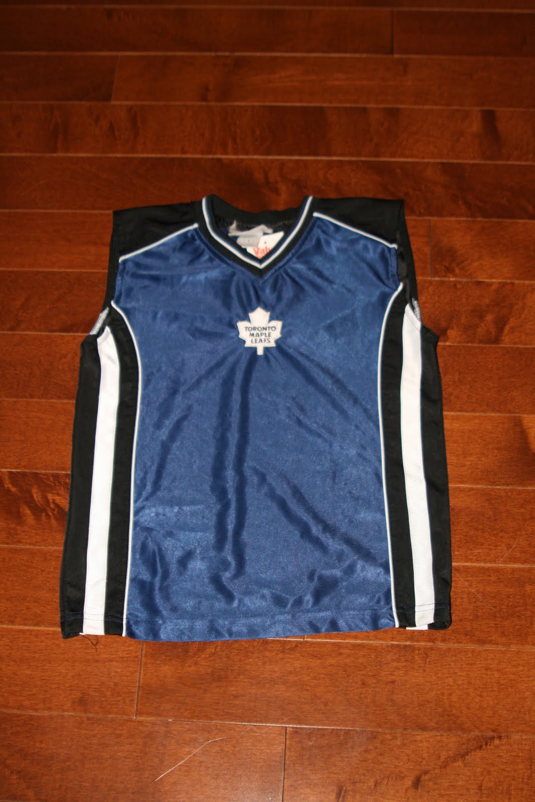 POP CULTURE SHOP: TORONTO MAPLE LEAFS NHL HOCKEY JERSEY KIDS 6 BLUE OFFICIAL LICENSED + TANK TOP!!