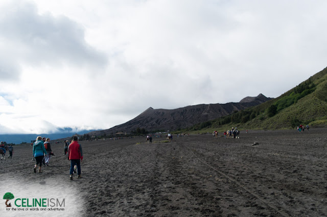 sea of sand mt bromo mt bromo hiking