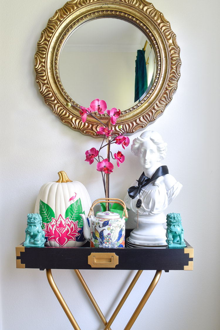 A DIY tutorial and free SVG files for creating a Mottahedeh or Imperial Leaf tobacco leaf china inspired pumpkin. Perfect for chinoiserie lovers! A DIY tutorial and free SVG files for creating a Mottahedeh or Imperial Leaf tobacco leaf china inspired pumpkin. Perfect for chinoiserie lovers!