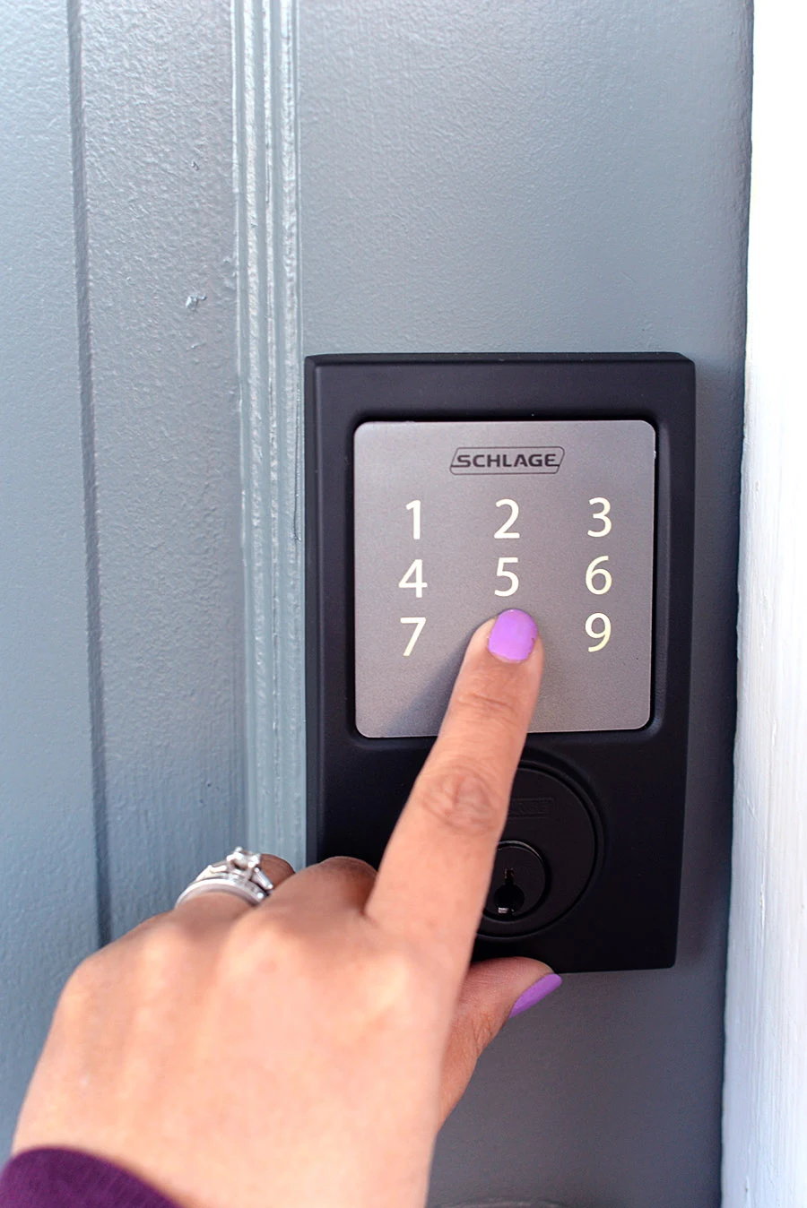 schlage sense smart lock, smart door lock, remote login lock, keypad door lock, smart lock iphone