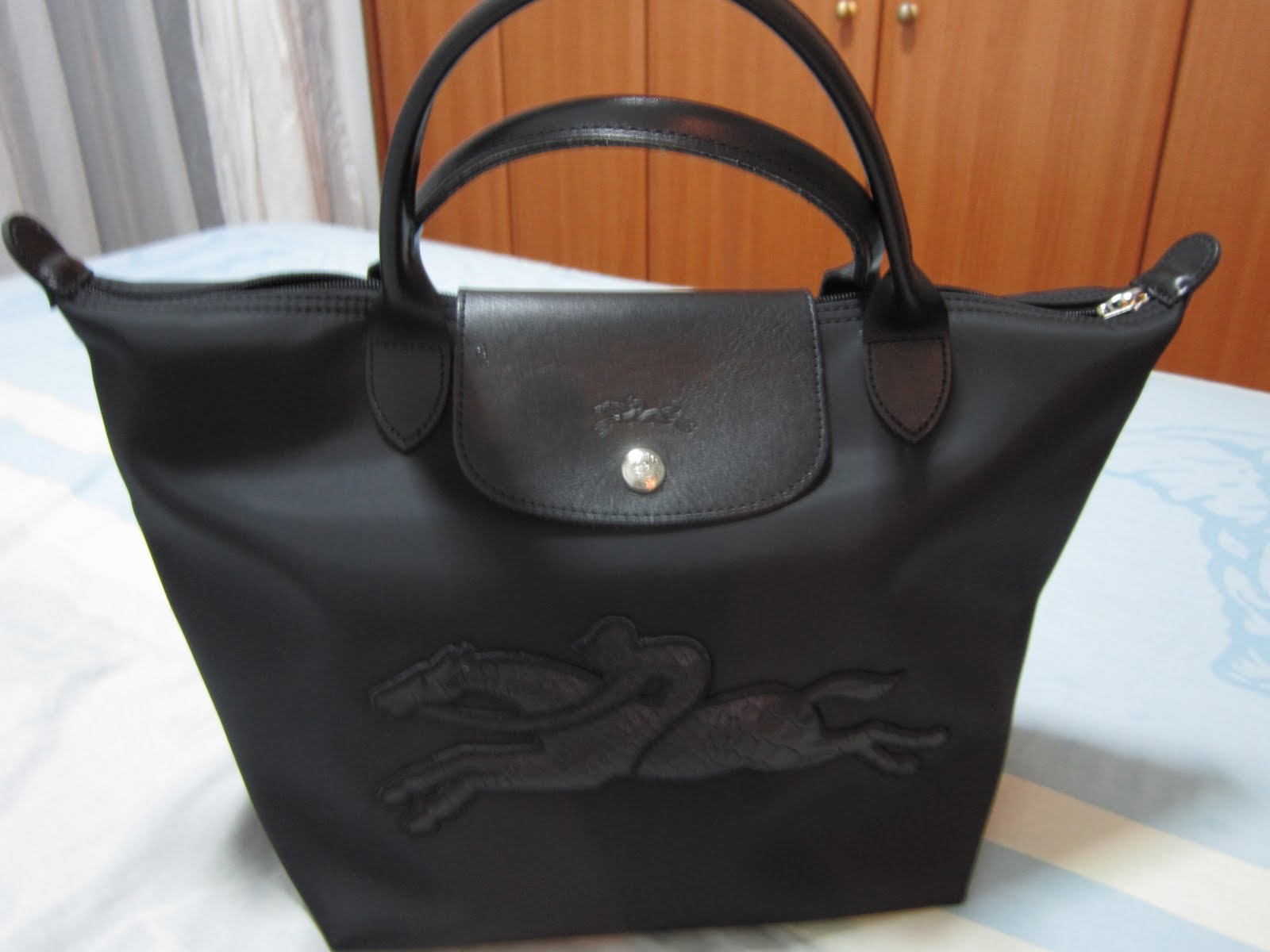 Labels: Handbags , Longchamp