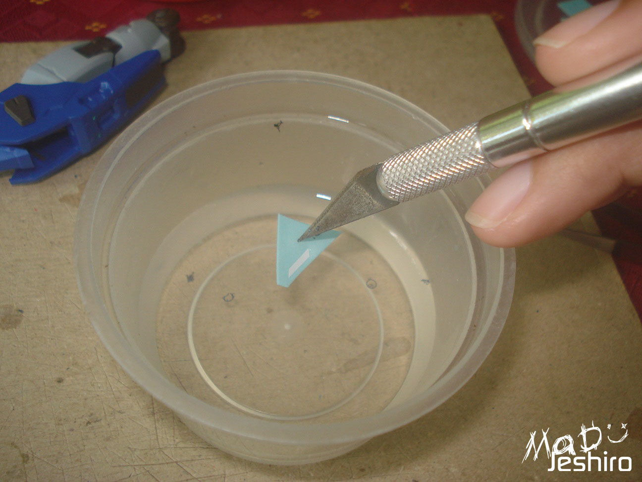 Mad Jeshiro GUNPLA REVIEWS Waterslide Decal Tutorial Photos (No