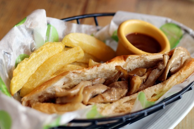 Perrito de rabo de toro con setas (BullDog)