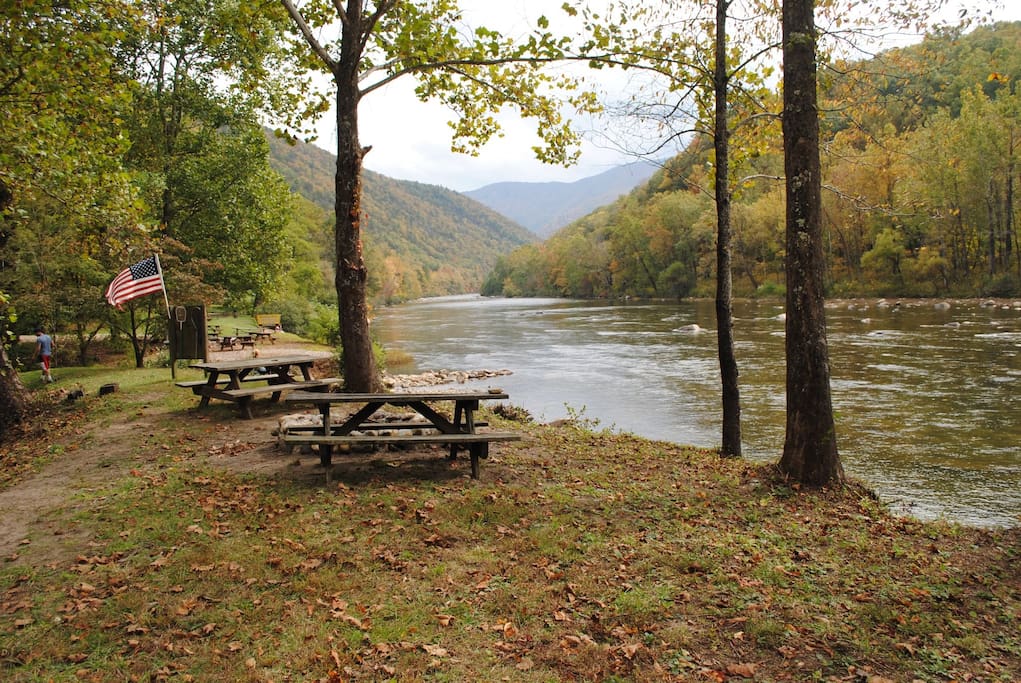 River Escape (336 Sq Ft) The Homes of Tiny House Nation