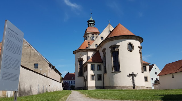 Ellingen - Pfarrkirche St.-Georg Ellingen - Pfarrkirche St.-Georg