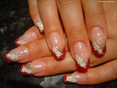 Uñas de novia con flores Uñas de novia con flores