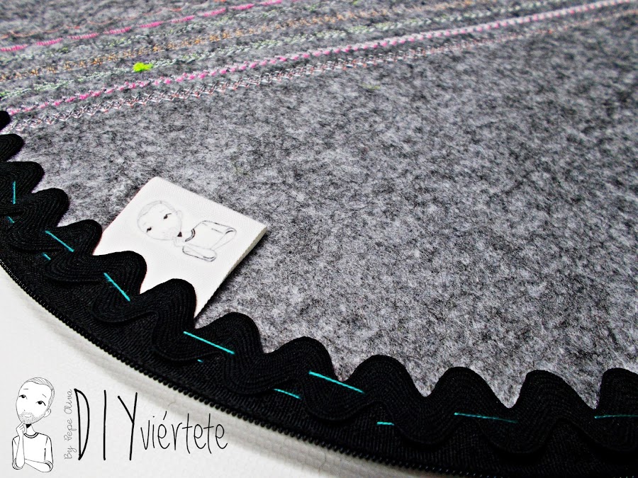 DIY-bolso-cartera-clutch-fieltro-fluor-pompones-puntadas-alfa-historiashiladas-costura-diseño-handbox-7