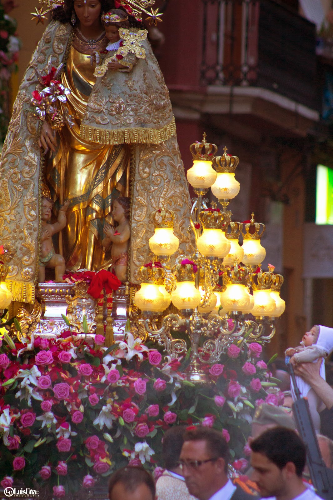PERSIGUIENDO LA LUZ Dia de la Virgen de los Desamparados