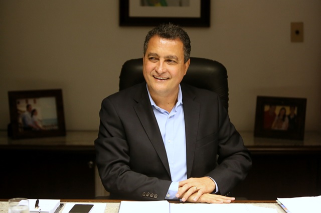 Rui amplia atendimento oncológico no interior e avança na regionalização da Saúde