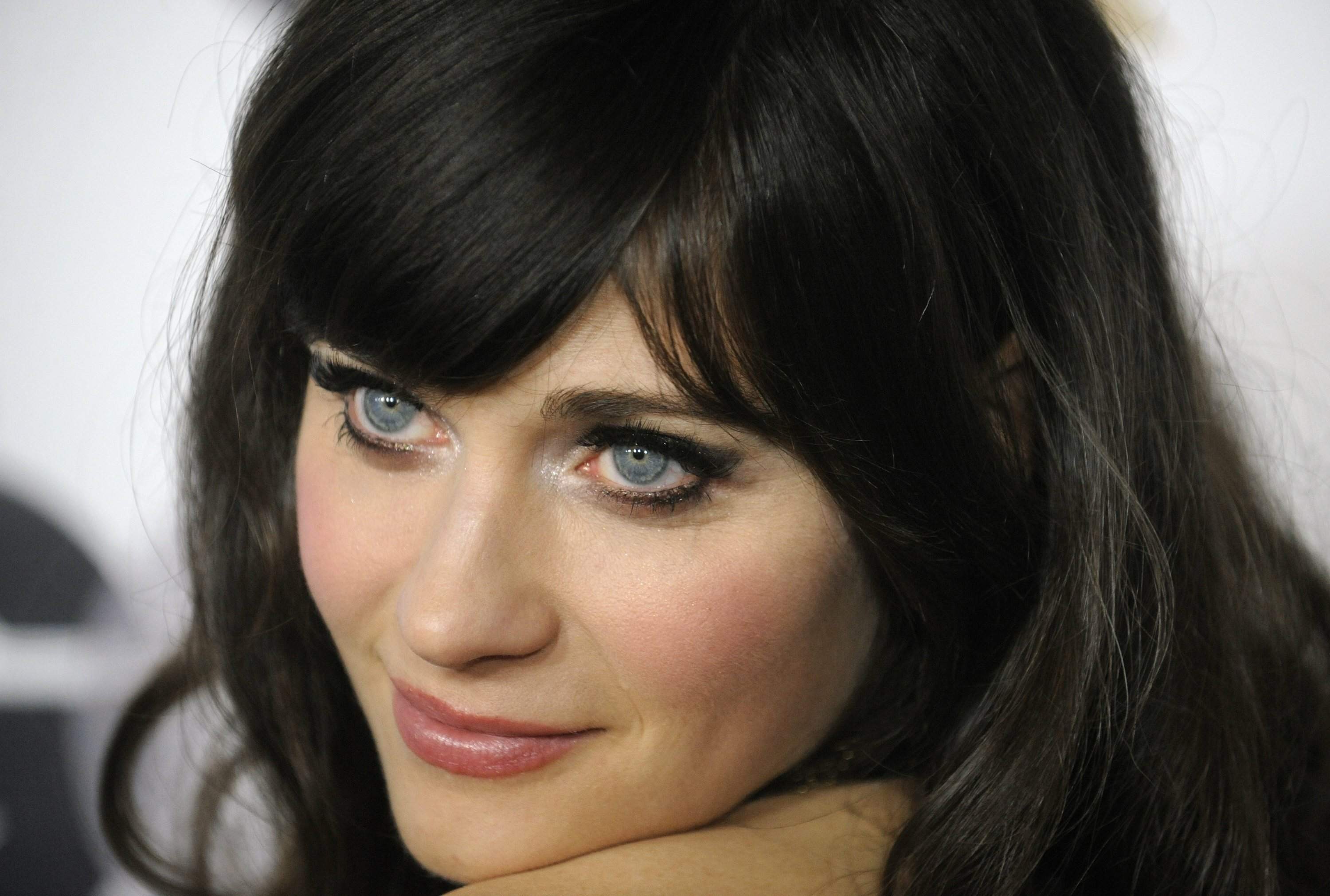 Zooey Deschanel pictures gallery (35) Film Actresses