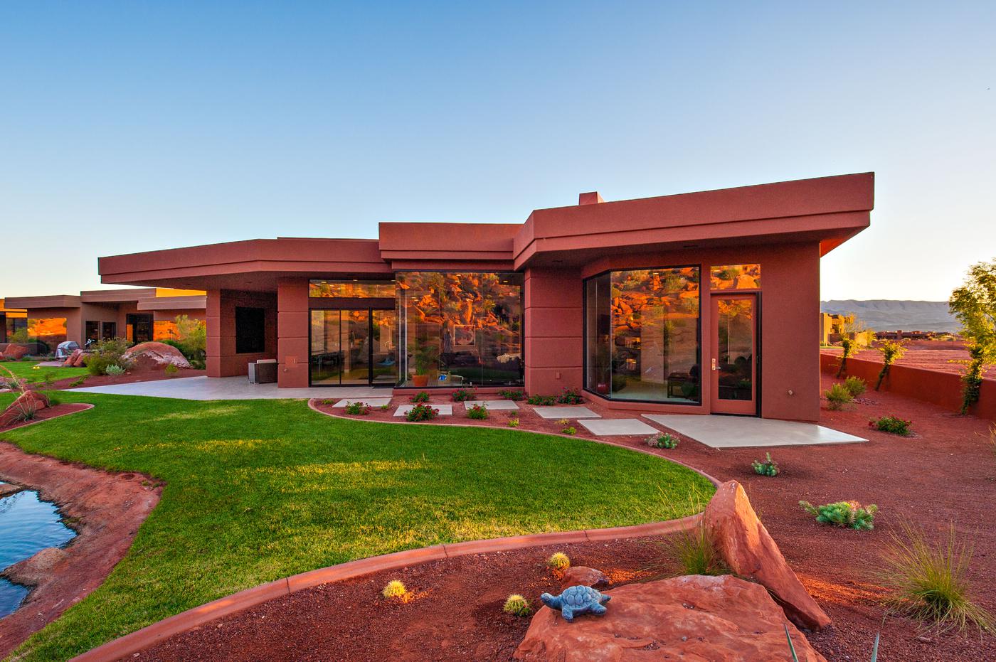 Modern Ayres Residence With Astounding Mountain Views In Utah, by Rob E