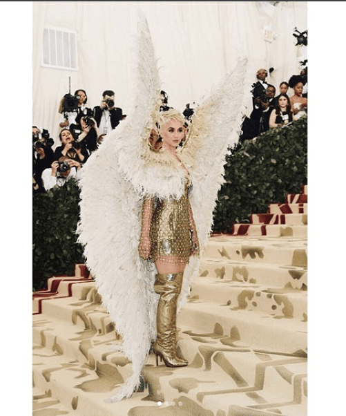 Luxury Makeup Katy Perry's Versace Dress At The Met Gala and Her Angel Makeup Look 2018